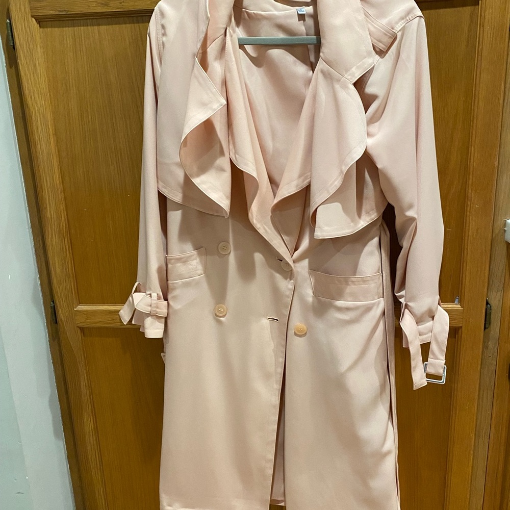 Jennifer Lopez Trench